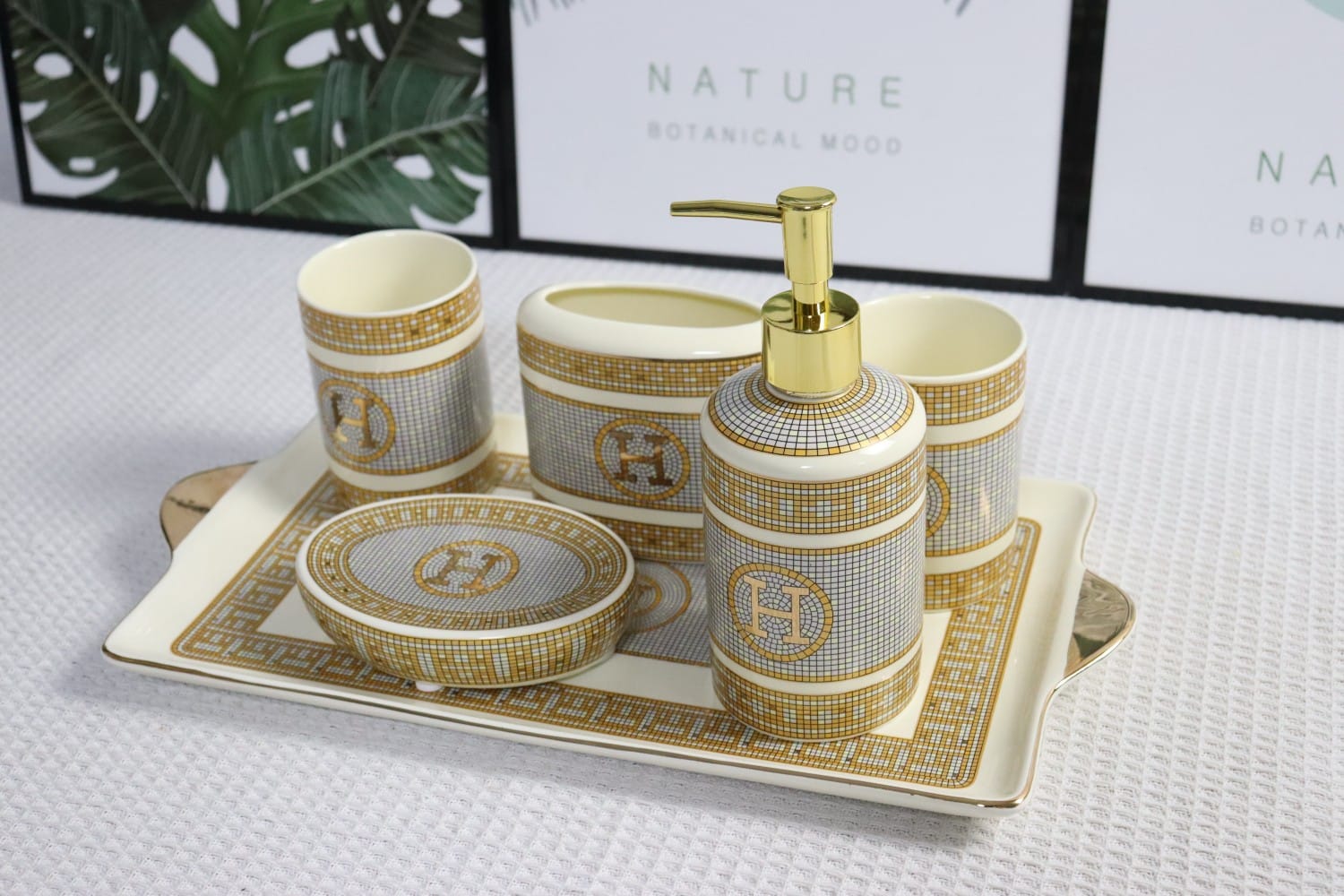 Hermes Bathroom set of six pieces